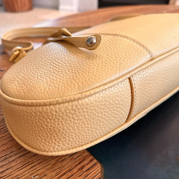 Max Studio Light Butter Yellow Shoulder Handbag Paisley Interior - Picture 3 of 9